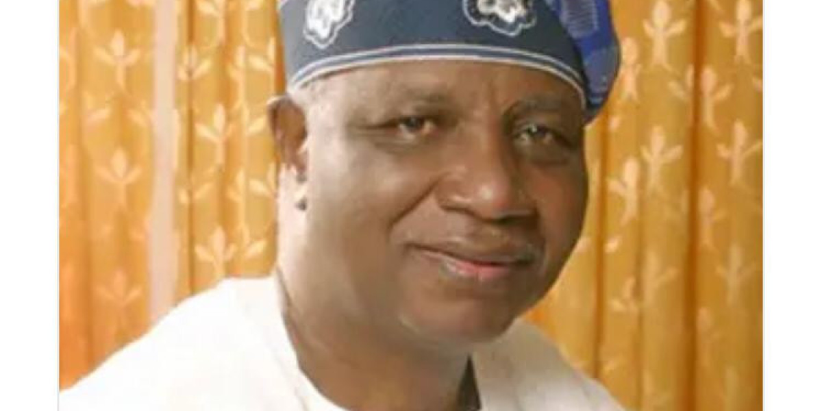 LATE DR. OLUSEGUN AGAGU HONORED FOR ADVOCACY OF GOOD GOVERNANCE AND TRANSPARENCY IN ONDO STATE