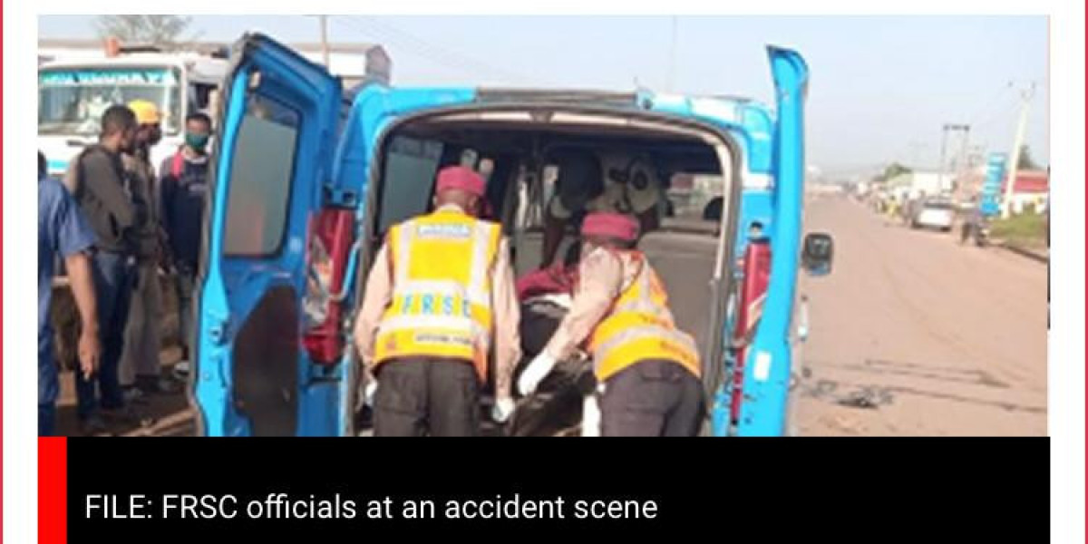 FATAL CRASH ON LAGOS-IBADAN EXPRESSWAY CLAIMS FIVE LIVES AND INJURES 12