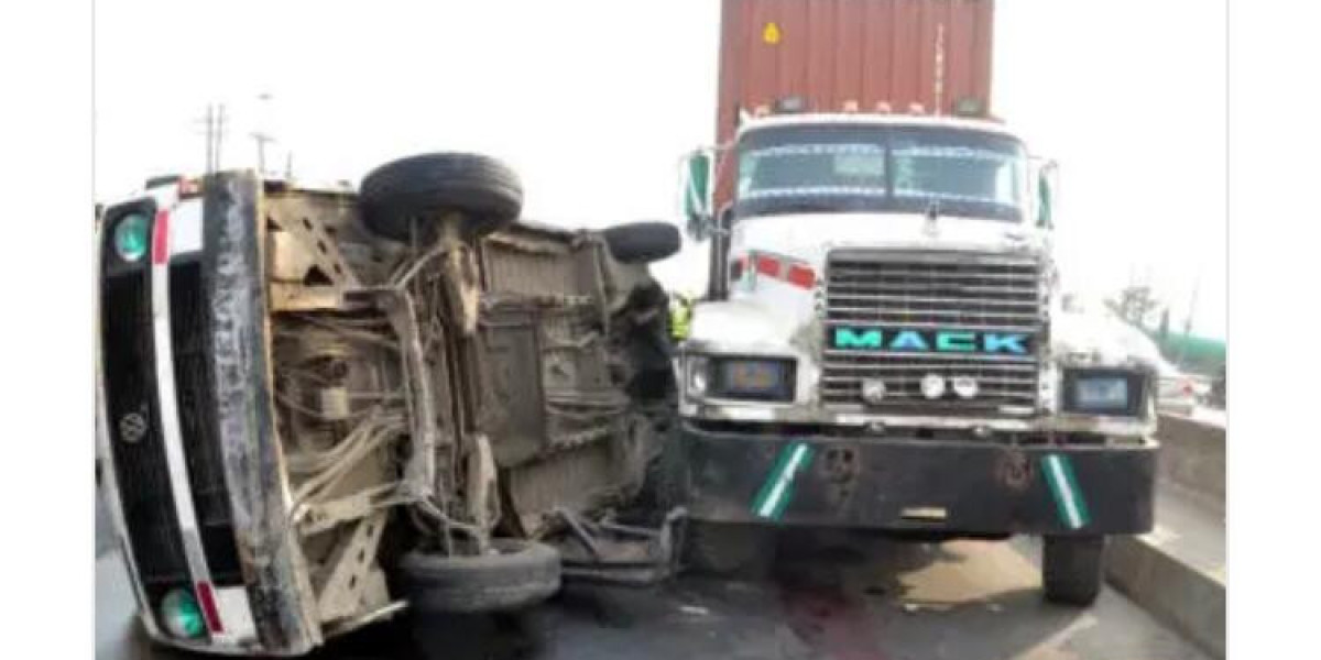 LASEMA AVERTS DISASTER AS GAS TANKER OVERTURNS ON WATERLOGGED ROAD IN LAGOS