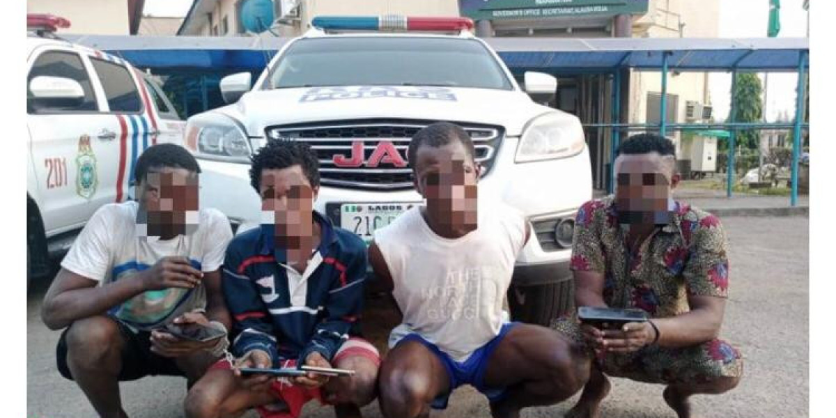 LAGOS POLICE ARREST FOUR SUSPECTED TRAFFIC ROBBERS, RECOVER STOLEN ITEMS