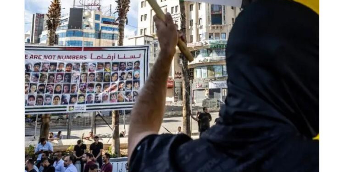 BAKER IN GAZA CITY STRUGGLES TO PROVIDE BREAD AMID HUMANITARIAN CRISIS