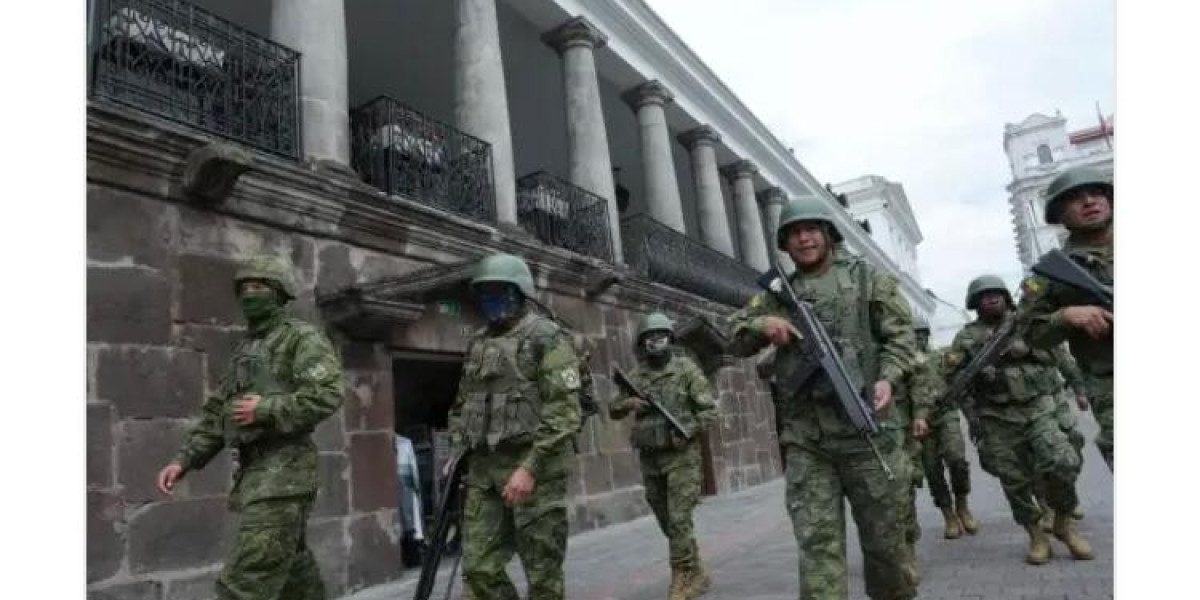 ECUADOR PLUNGED INTO CRISIS AS GOVERNMENT AND DRUG MAFIAS DECLARE WAR