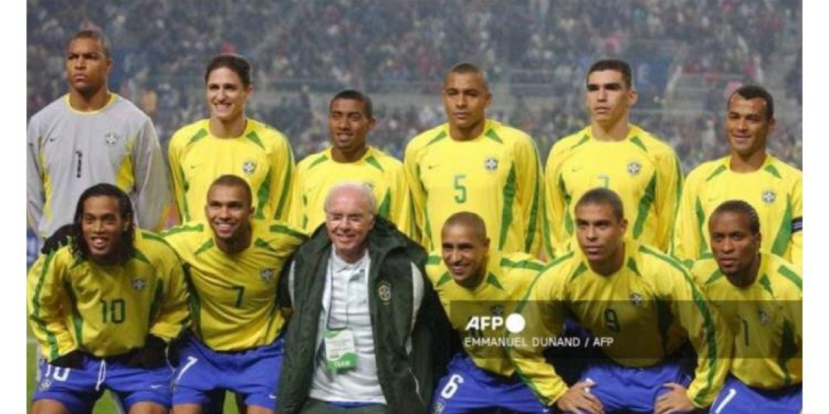 Title  <br> <br>"Brazil Mourns the Passing of Football Legend Mario Zagallo"