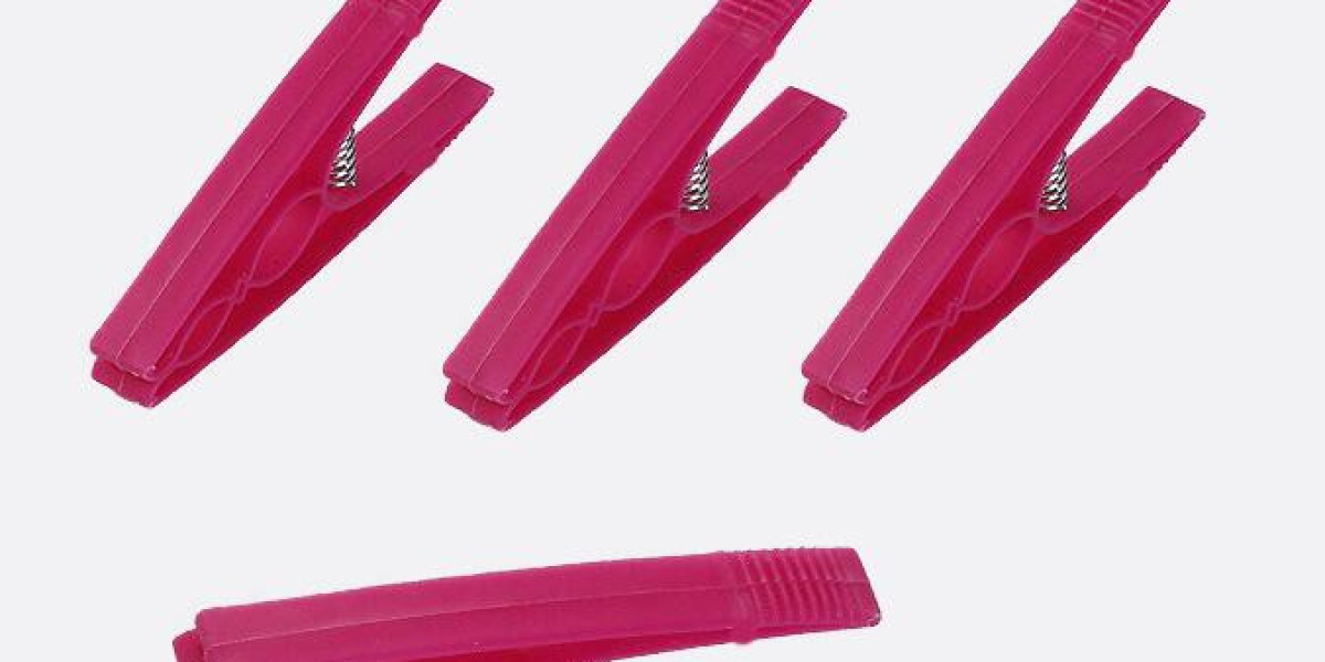 The Different Types of Plastic Pegs for Clothes and Their Specific Uses