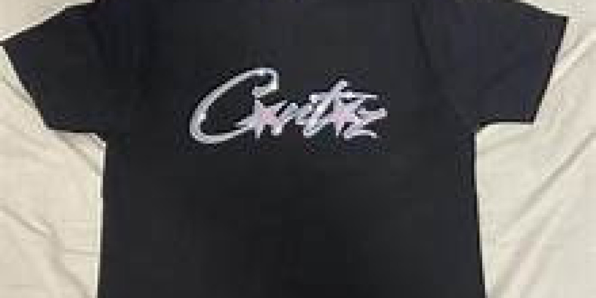 "Revamp Your Closet with Corteiz Clothing Essentials"