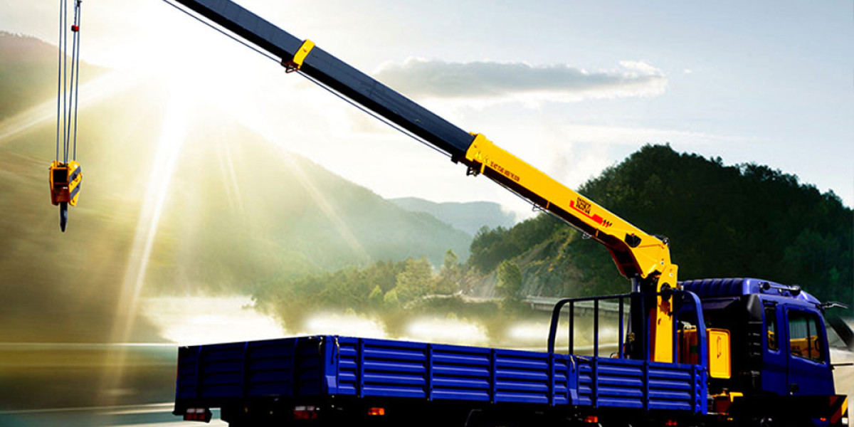 Truck Mounted Cranes Market Eyes US$ 3.878 Billion Value by 2033, Aiming for 4.4% CAGR