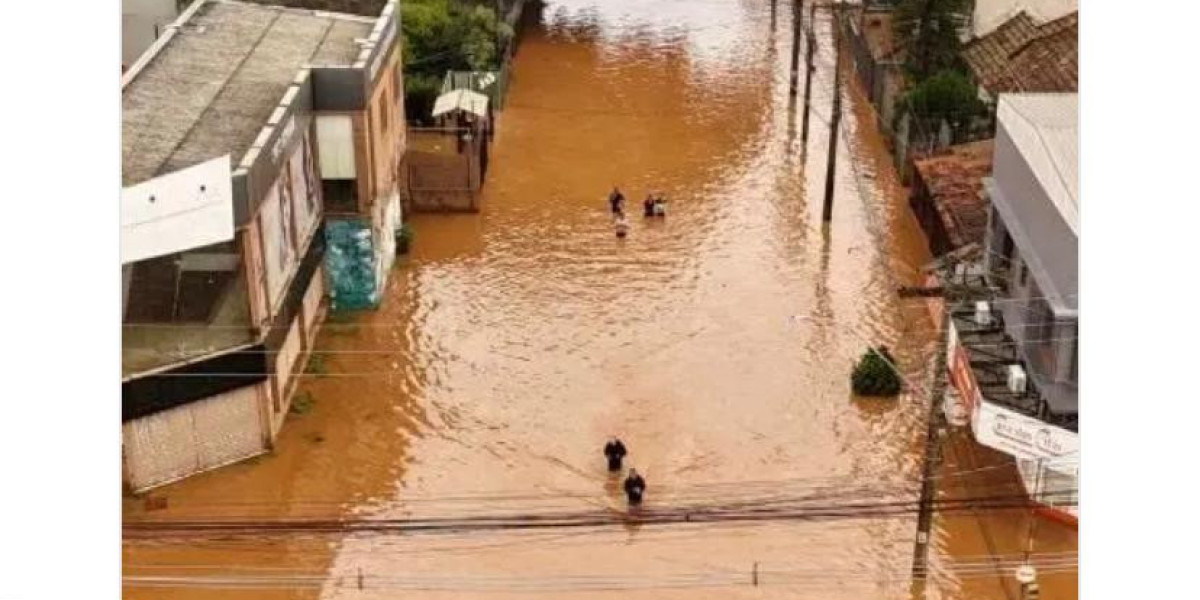 Southern Brazil Devastated by Deadly Floods: Urgent Evacuations Underway