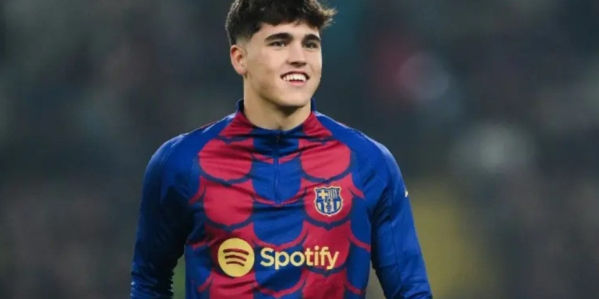 Barcelona Extends Pau Cubarsi's Contract Until 2027: Teenager's Impressive Rise in Central Defence