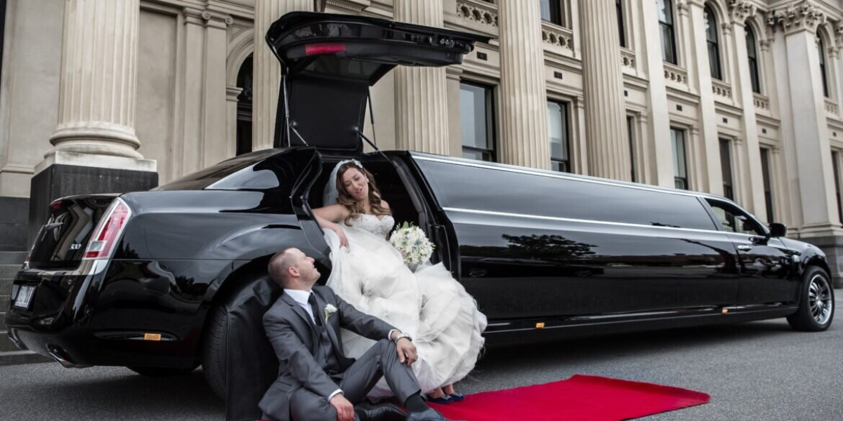 The Ultimate Guide to Wedding Limo Services