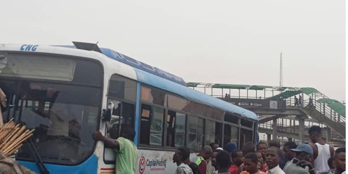 Collision Between Truck and BRT Bus Causes Injuries at Ibafo Bus Stop