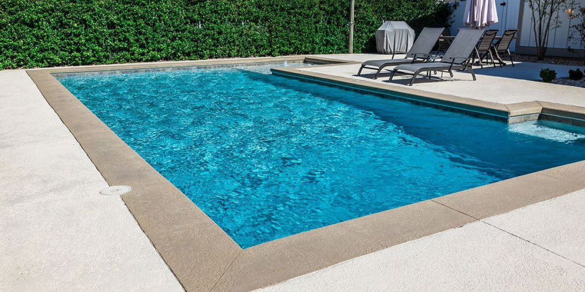 How Weather Conditions Affect Pool Plaster