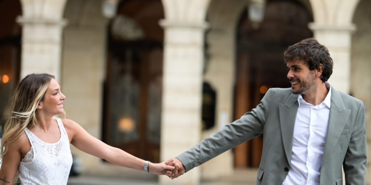 Breathtaking Paris Elopement Photography by Sasha Groupe S&D