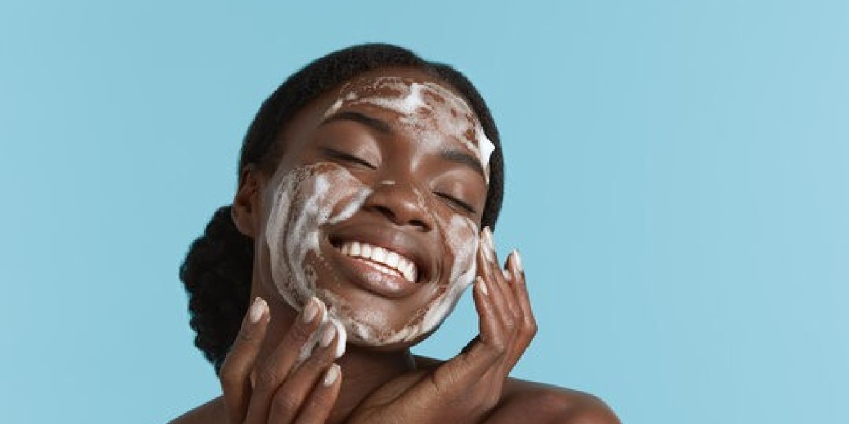 Are Chemical-Free Skin Care Face Washes for Dry Skin a Myth?