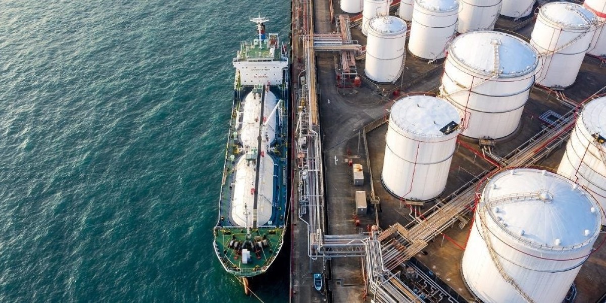 Bunker Fuel Market Size to Grow Significantly as Shipping Industry Transforms