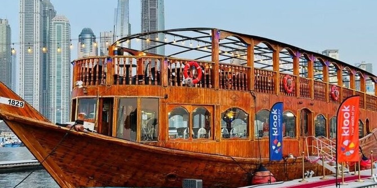 How to make the most of Dhow Cruise in Dubai