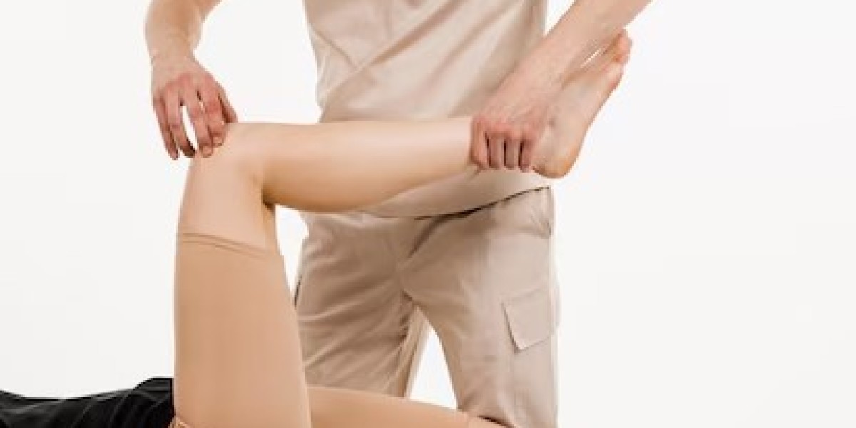 Expert Knee Pain Treatment from Leading Specialists in SG