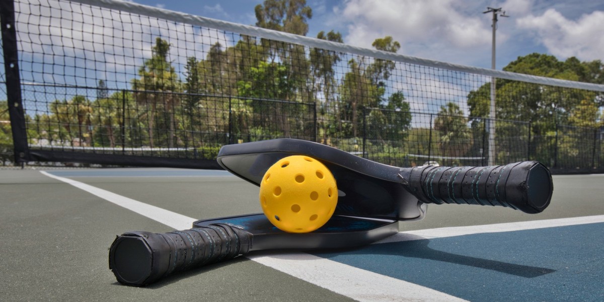 The Essential Guide to Picking the Best Pickleball Equipment