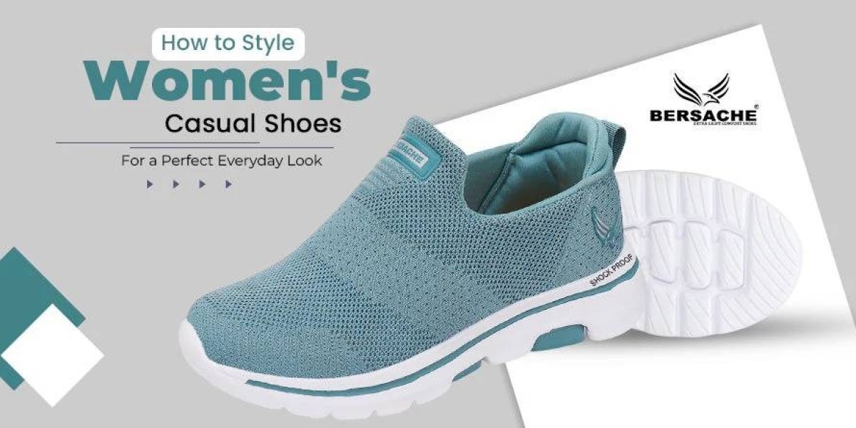 Women's Casual Shoes for a Perfect Everyday Look