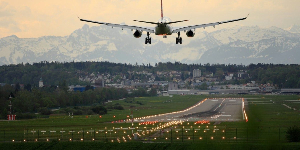 How United Airlines Flight Booking Policy Can Save You Money