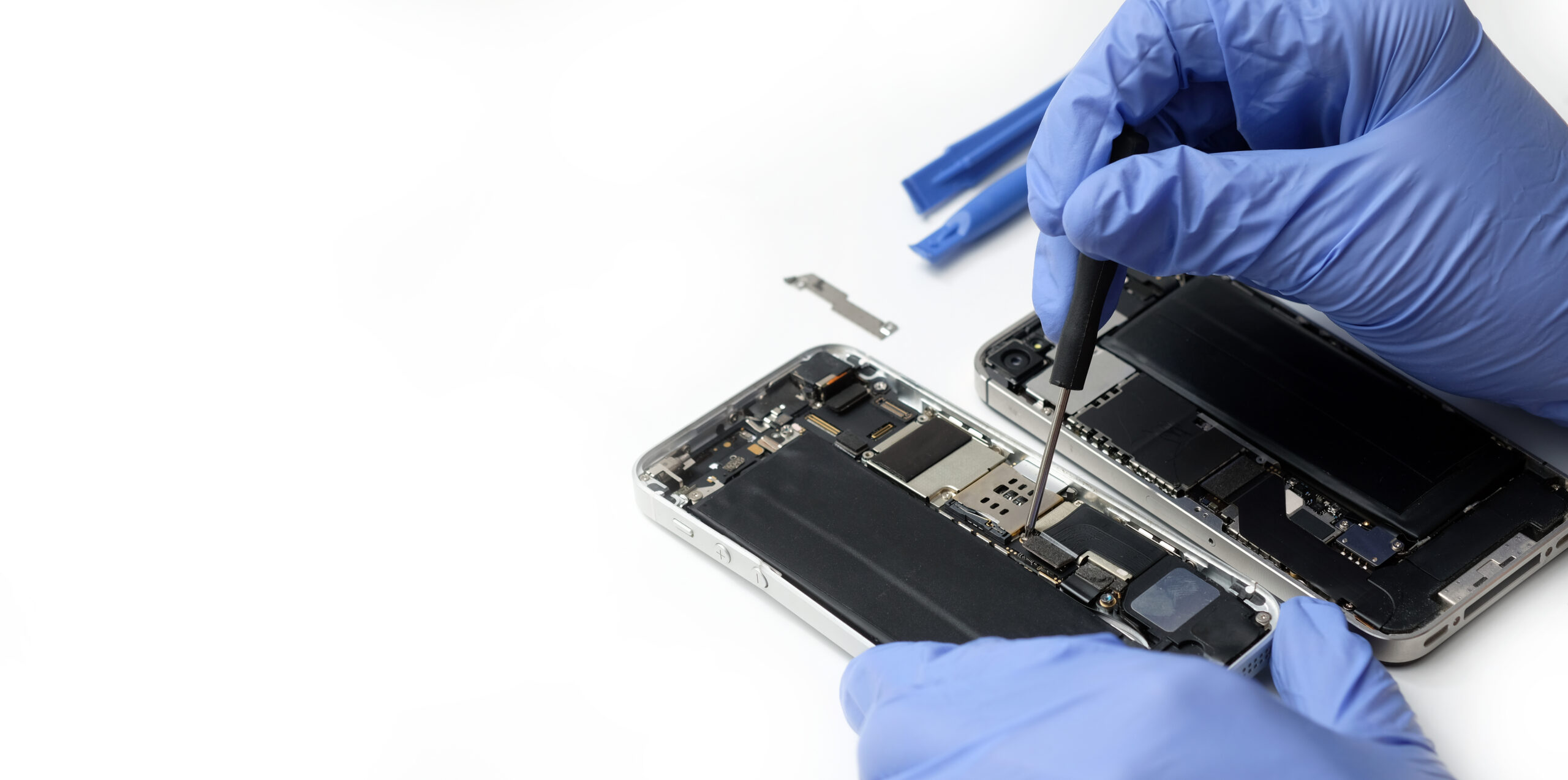 Phone & Mobile Repair Sint-Niklaas | 30-Min Fix – Telefoon Wereld