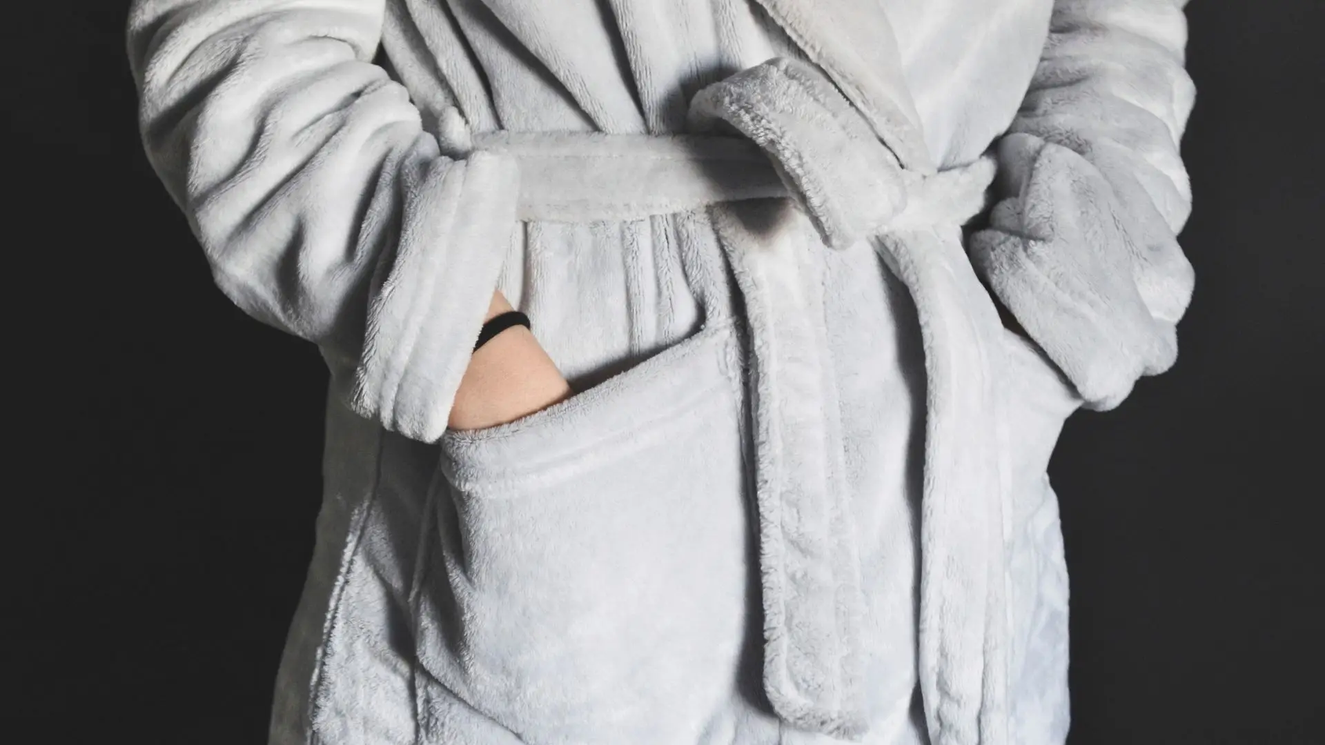 Bulk Fleece Fabric and Poly Fabric Mesh: A Complete Guide for Global Buyers – Welldonetex